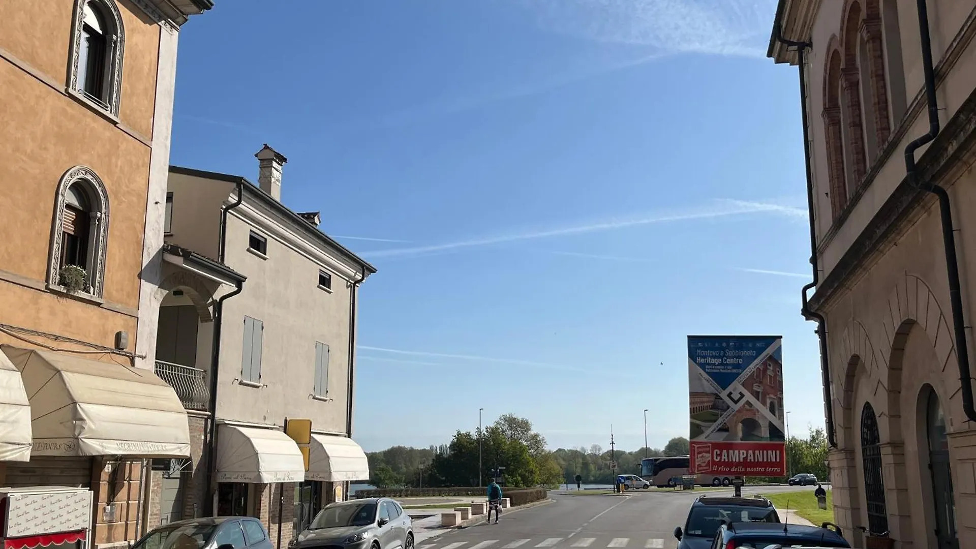 Lake View Apartment Mantova